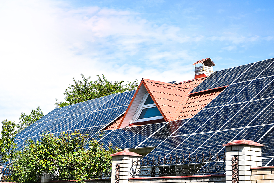 Est-ce rentable d’installer des panneaux solaires dans sa résidence ?